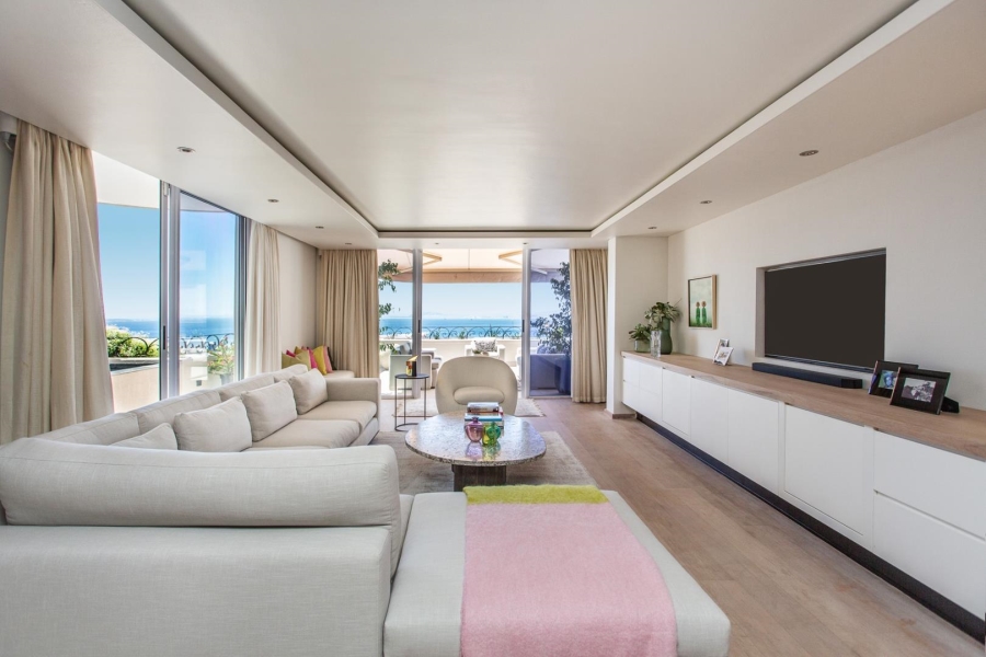 2 Bedroom Property for Sale in Green Point Western Cape